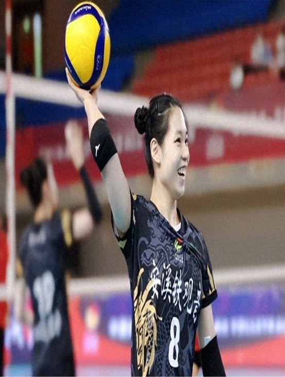 球员在训练中展现实力，备受称赞(球员在训练中展现实力,备受称赞的是)