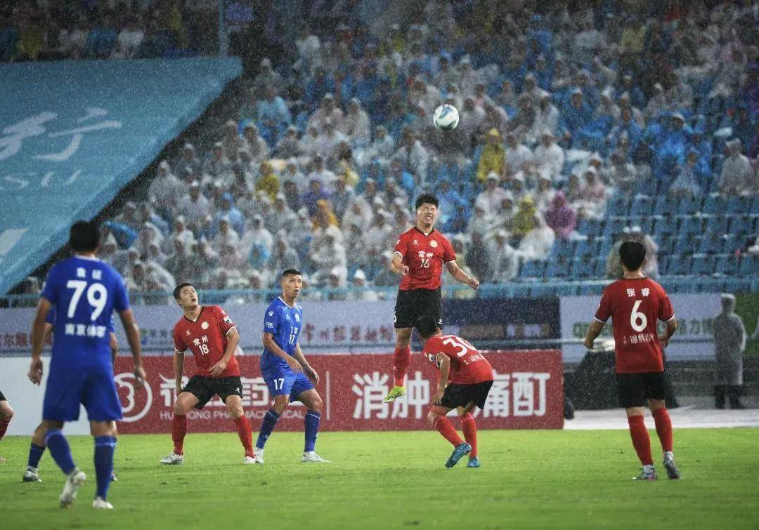 包含这个盐城人，冠名“苏超”南京队了！的词条